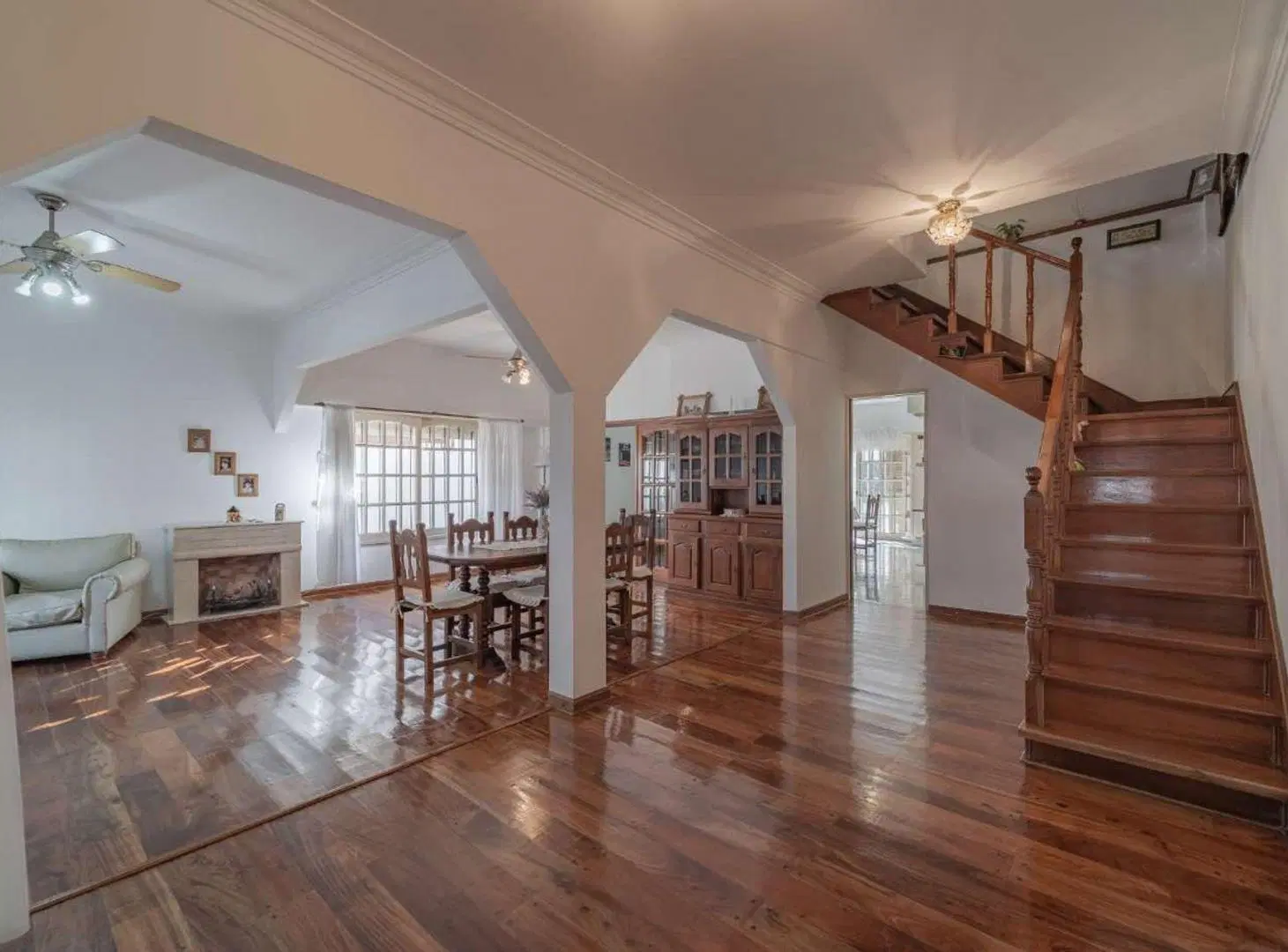 VENTA CASA 5 AMBIENTES CON QUINCHO SANTOS LUGARE 2