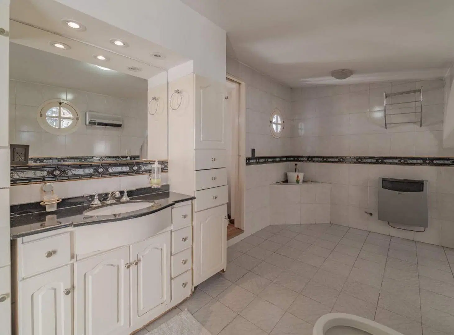 VENTA CASA 5 AMBIENTES CON QUINCHO SANTOS LUGARE 3