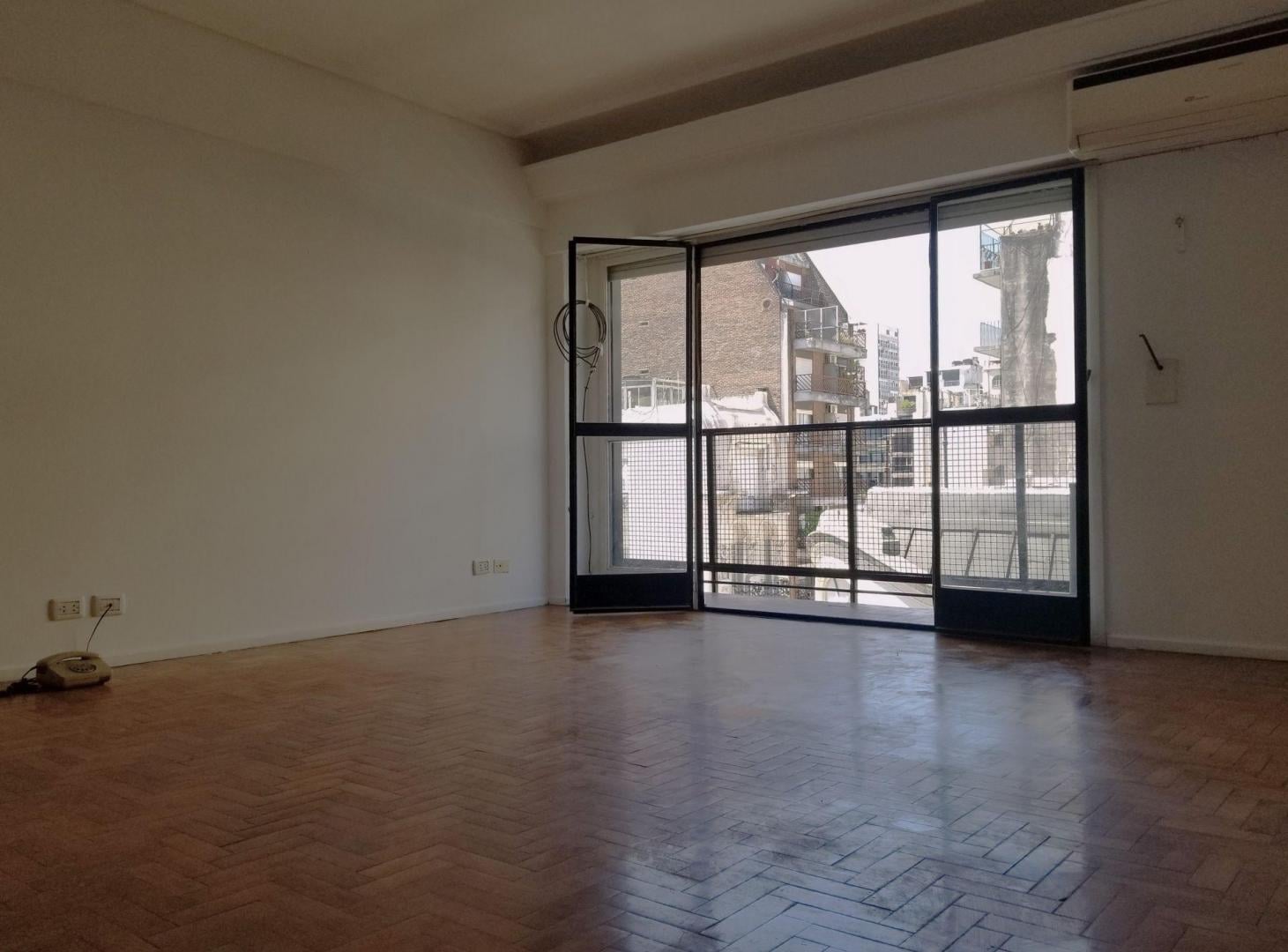 VENTA DEPARTAMENTO 4 AMBIENTES C/DEP BARRIO NORTE