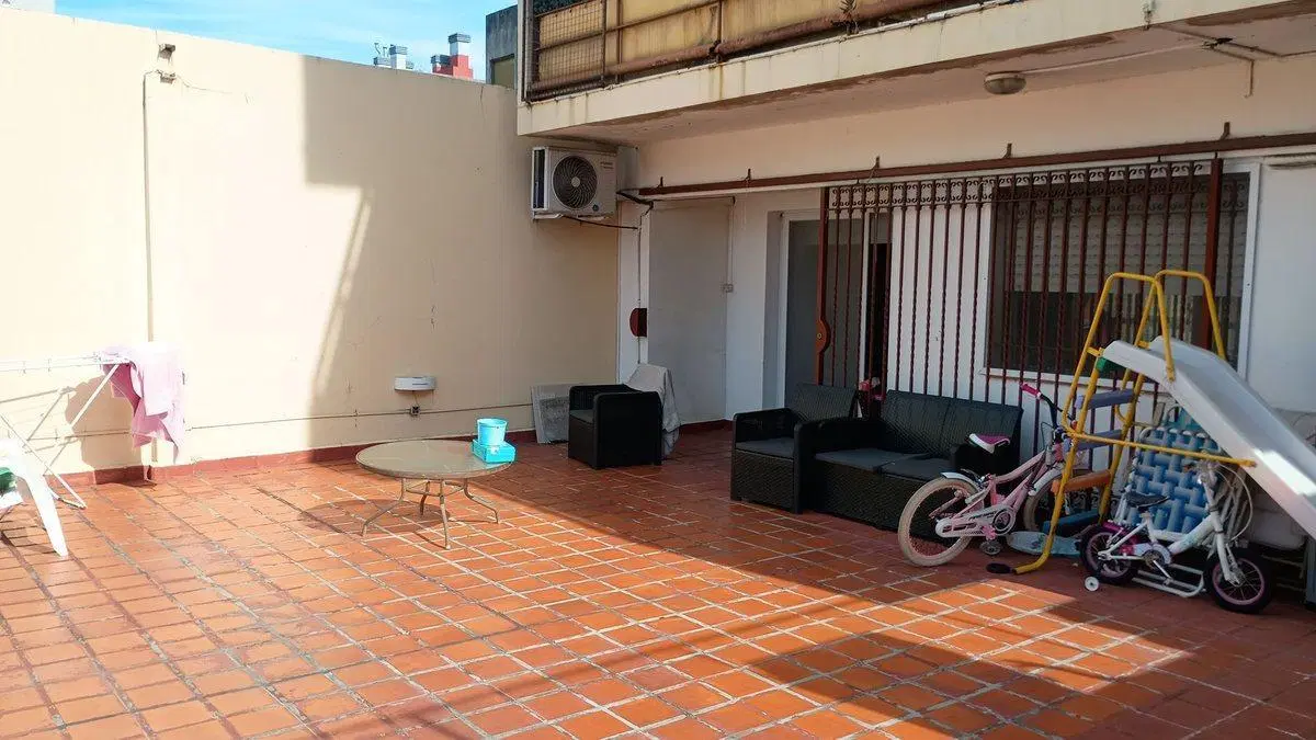 Venta depto 3 amb con balcón terraza y cochera 5