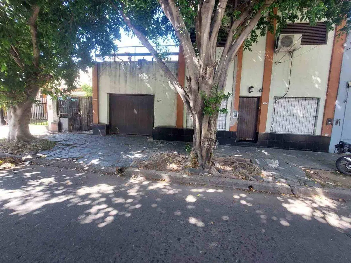 VENTA CASA LOTE PROPIO TERRAZA SAENZ PEÑA 2