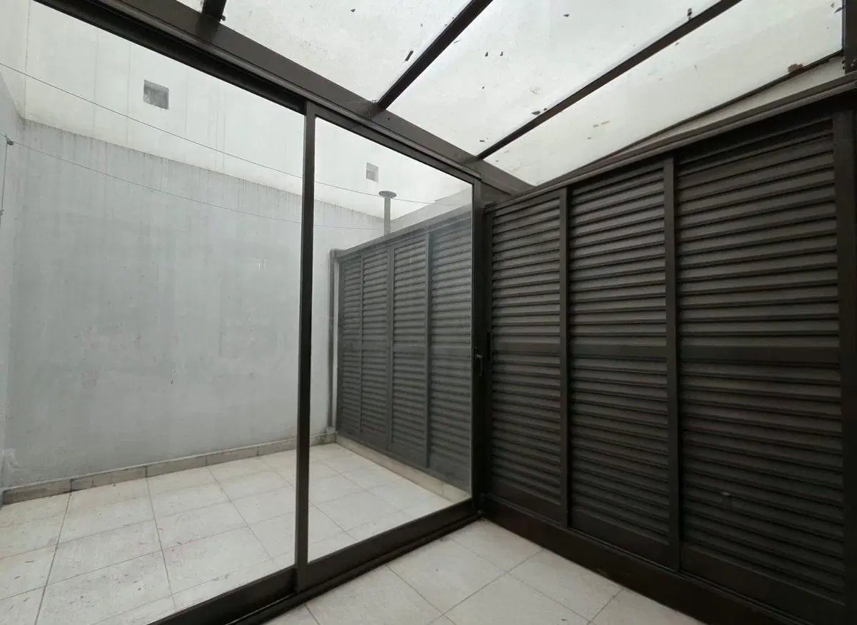 Venta Villa del Parque  3 ambientes balcón patio 5