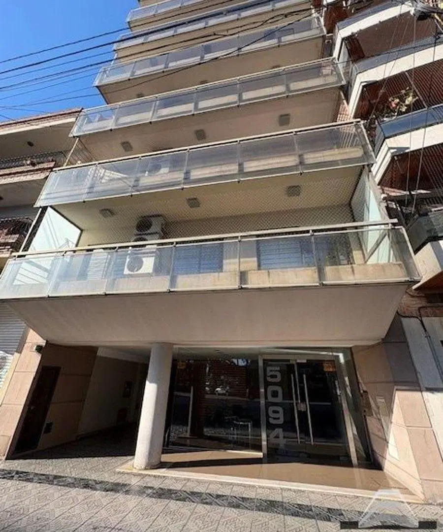 Venta Villa del Parque  3 ambientes balcón patio 4