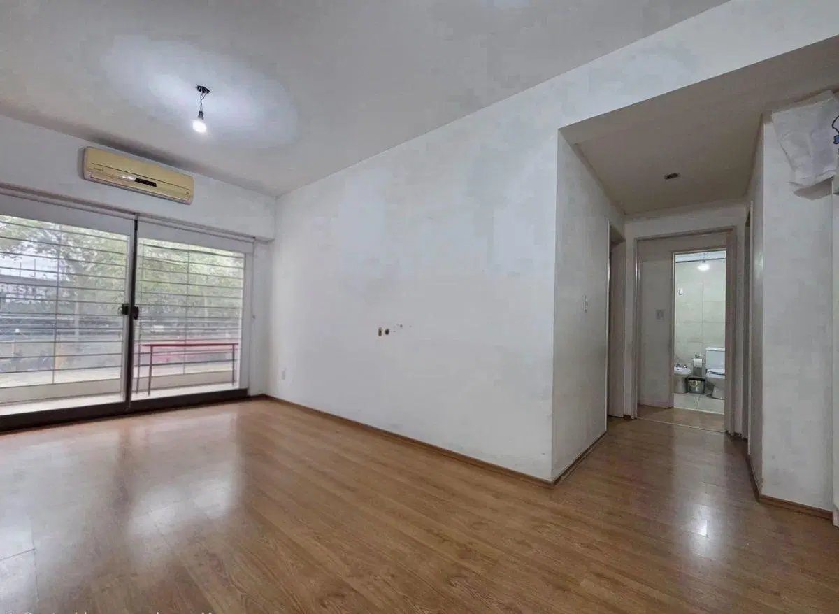 Venta Villa del Parque  3 ambientes balcón patio 2