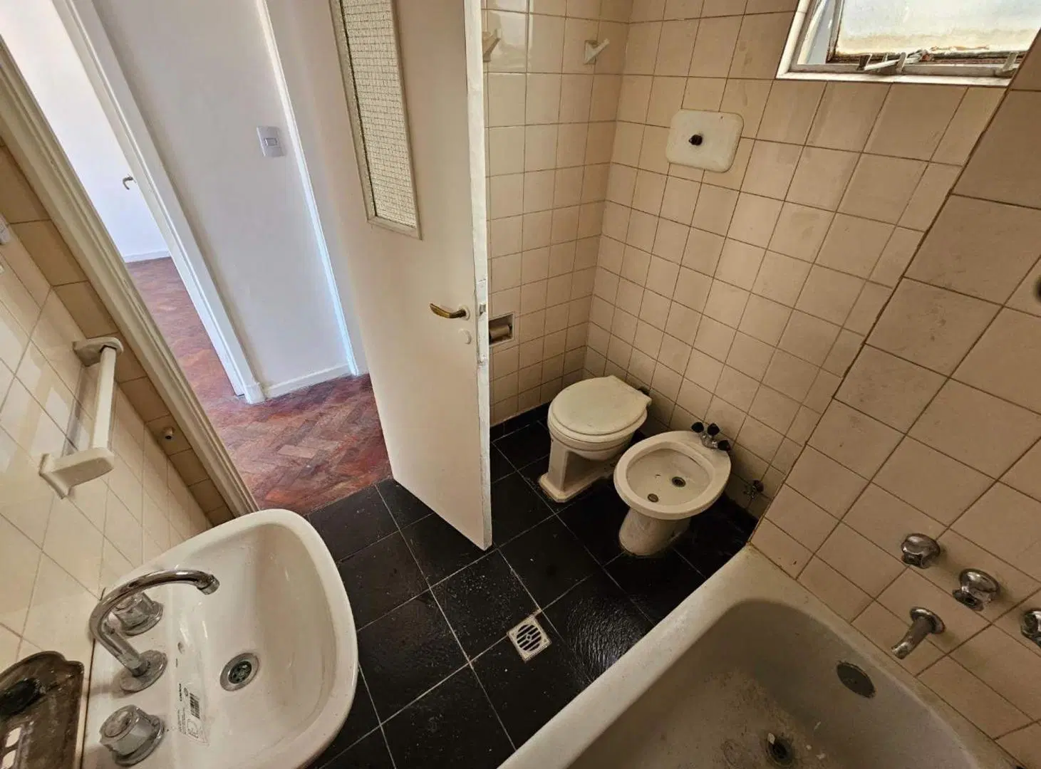 VENTA DEPARTAMENTO 3 AMBIENTES FLORES  FRENTE 4
