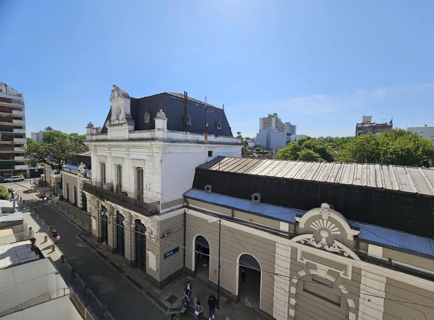 VENTA DEPARTAMENTO 3 AMBIENTES FLORES  FRENTE 3