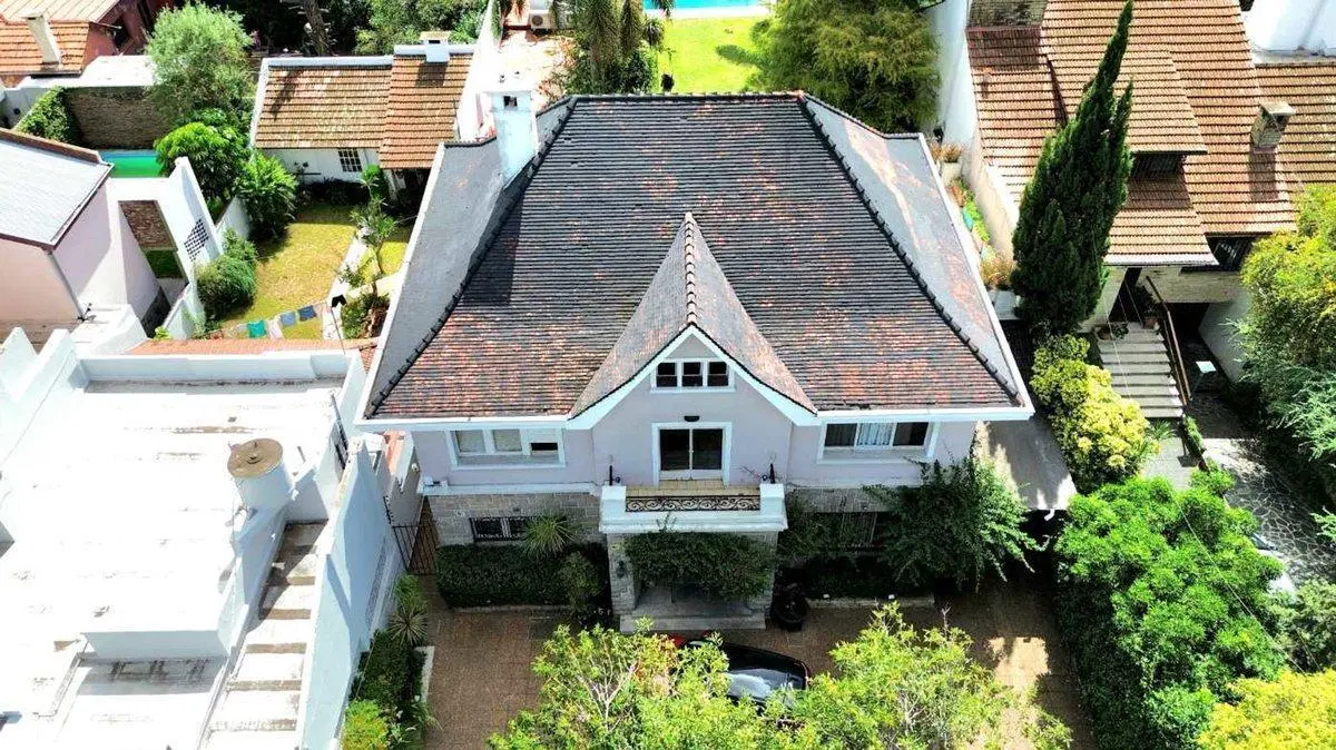 Venta Importante Casa 650 m2 cub en Vicente Lopez 2