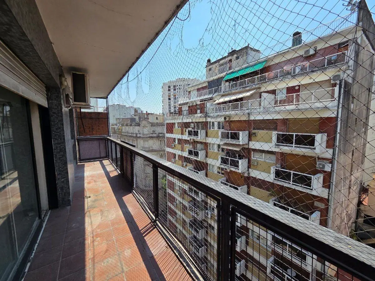 Venta 4 ambientes balcón cochera Recoleta depen 4