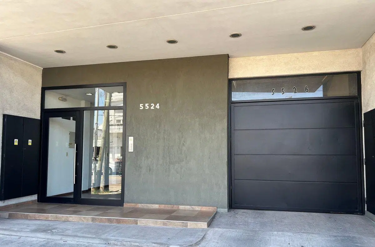 Venta departamento 2 ambientes con cochera Wilde 4