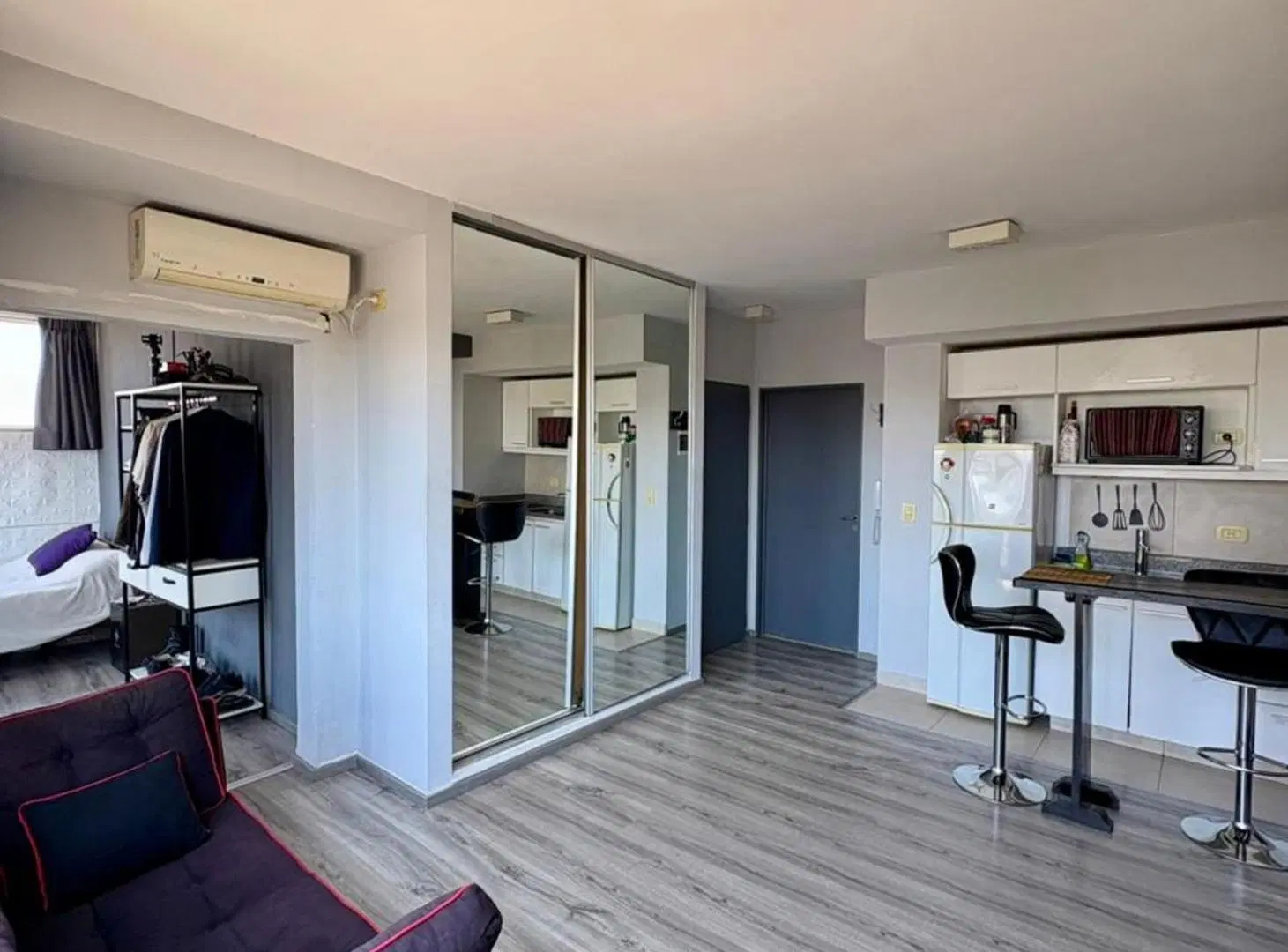 VENTA DEPARTAMENTO DOS AMBIENTES COLEGIALES BALCON 3