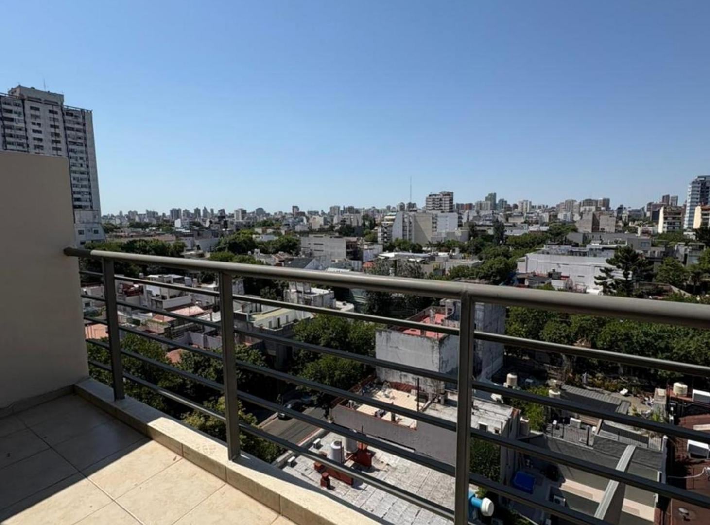 VENTA DEPARTAMENTO DOS AMBIENTES COLEGIALES BALCON