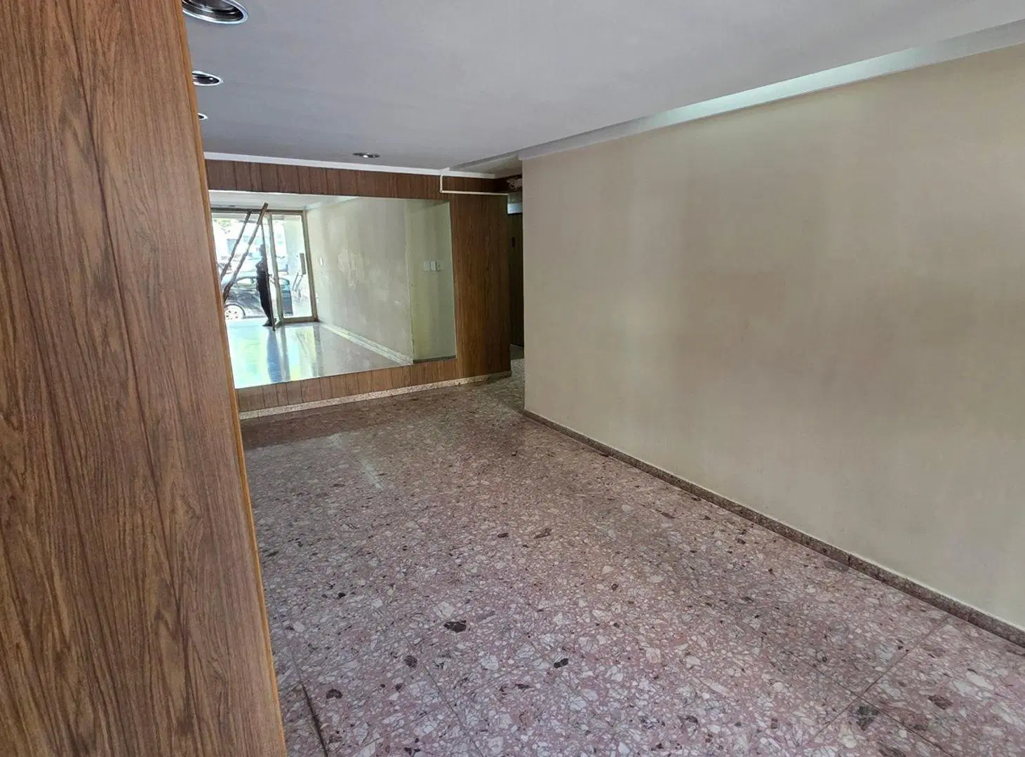 VENTA COCHERA FIJA Y CUBIERTA CHACARITA 4