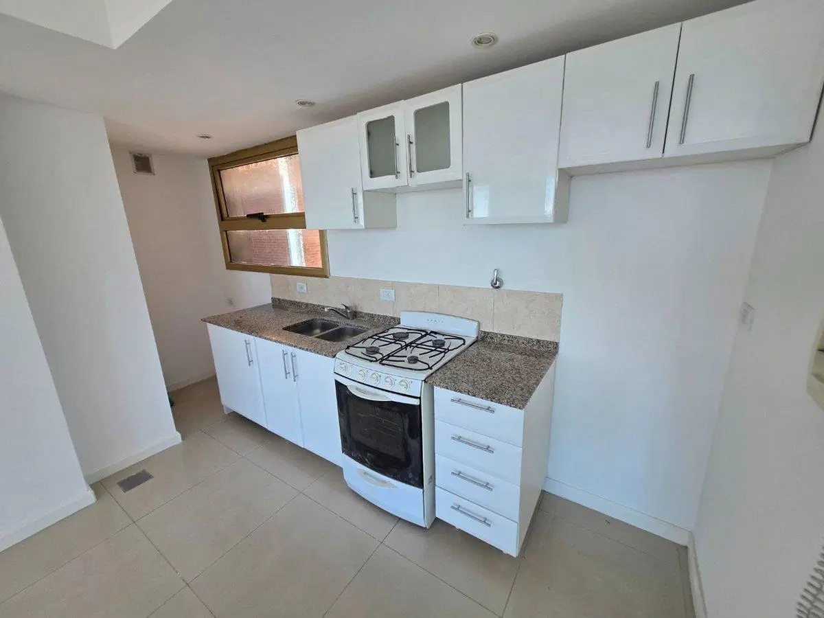 DEPARTAMENTO 2 AMB. PISO 11 AL FRENTE  SAN MIGUEL 4