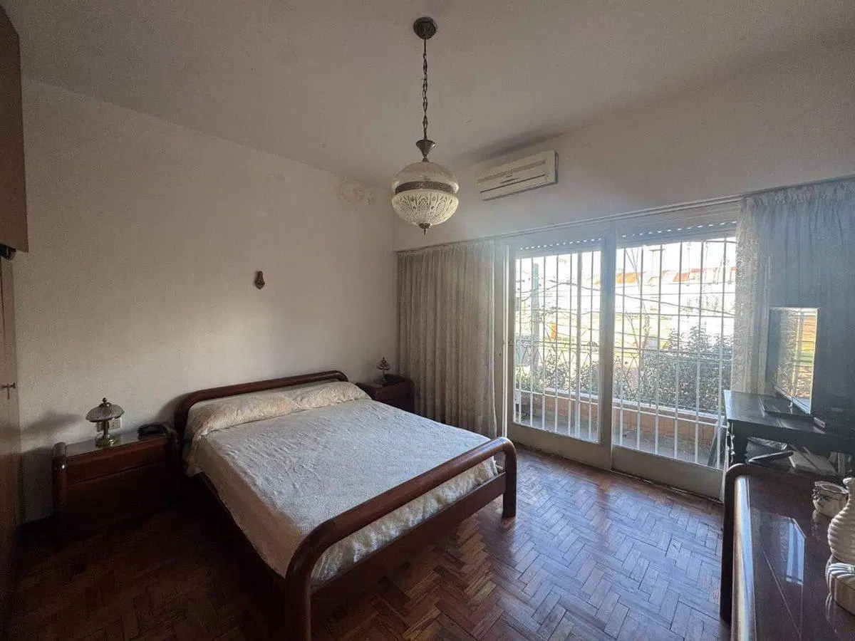 Venta casa Martelli multifamiliar local y cochera 3
