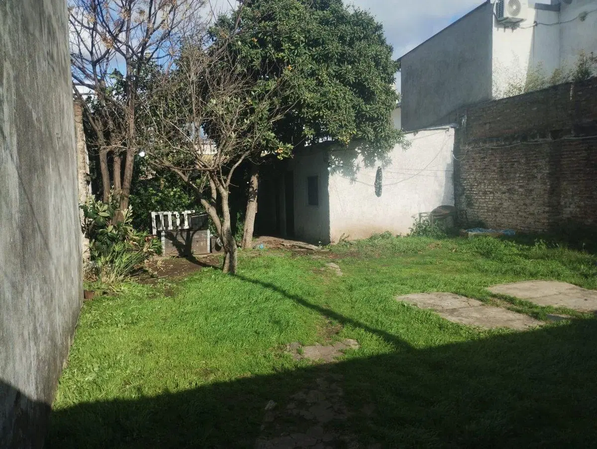 Venta de lote al frente José León Suarez 5