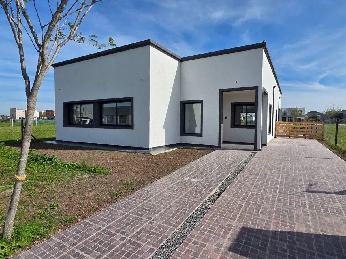 CASA 5 AMB VENTA B°SAN PABLO MUDATE YA CON EL 30% 4
