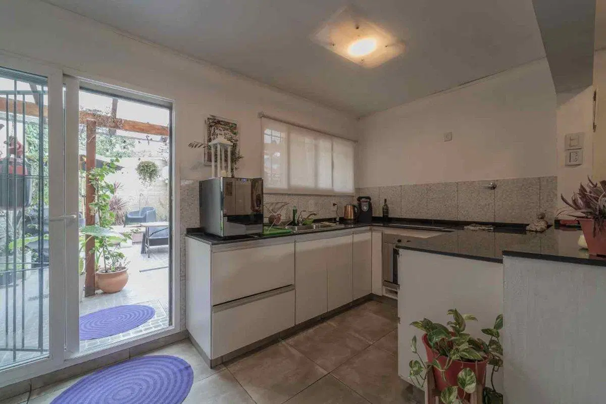 VENTA CASA 4 AMBIENTES CON PATIO VILLA ADELINA 4