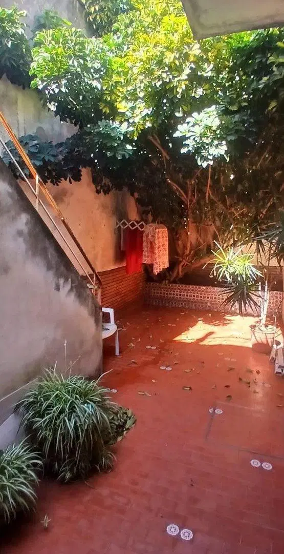 VENTA CASA 4 AMBIENTES CON TERRAZA Y PATIO 3