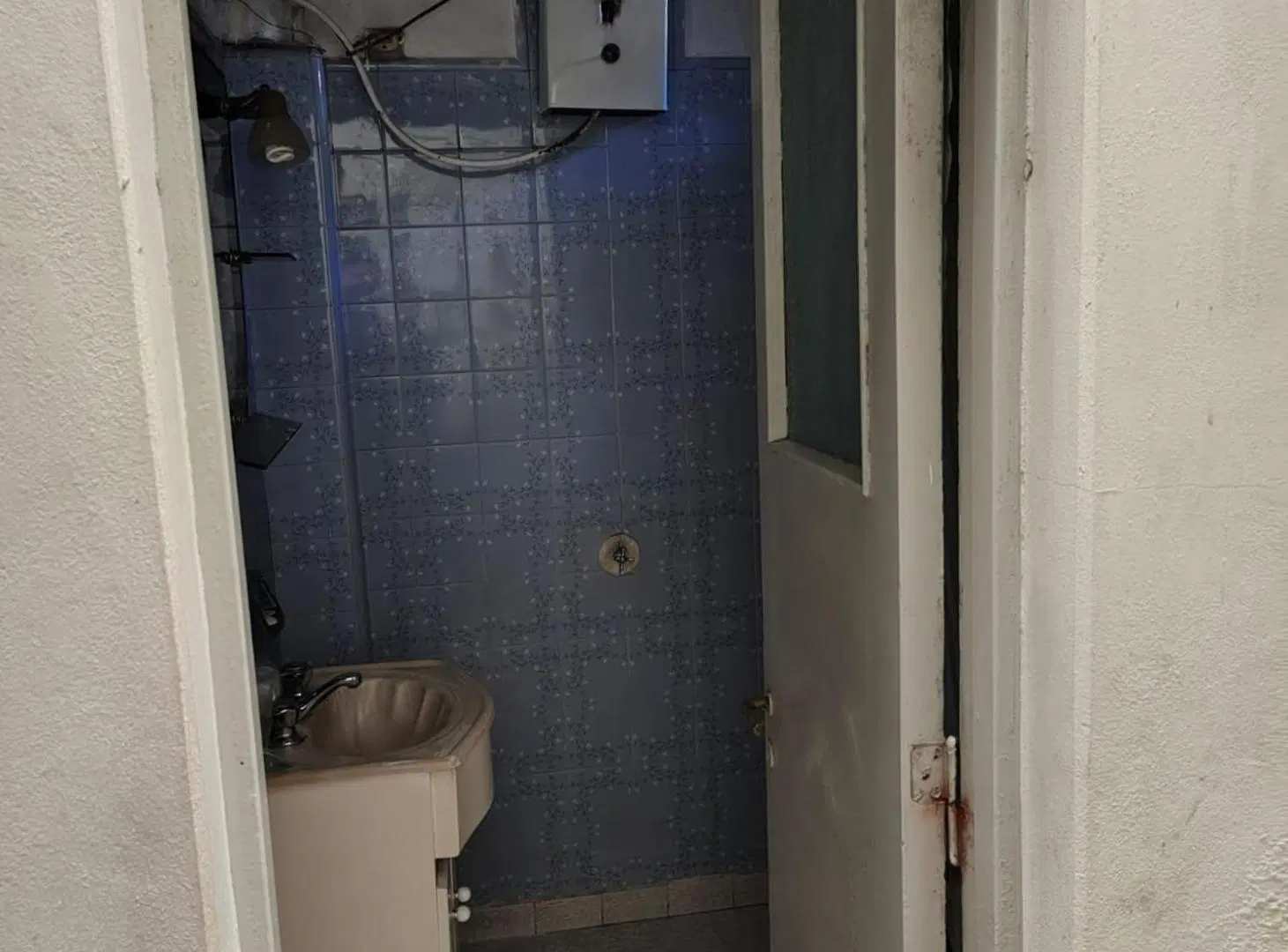 CASA EN VTA AVELLANEDA- OPORT- EXC UBIC- A REFACC 4