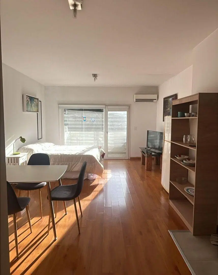 Alquiler Monoambiente con balcon en Balvanera 4