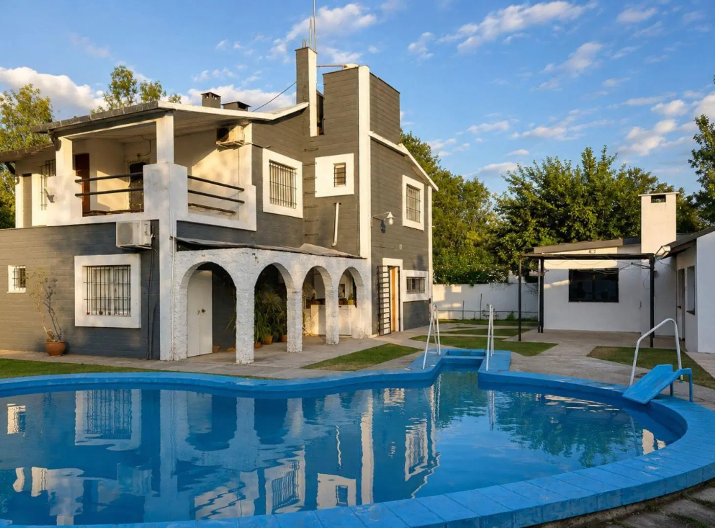 VENTA CASA QUINTA PARQUE GORRITI 6 AMB PILETA 3