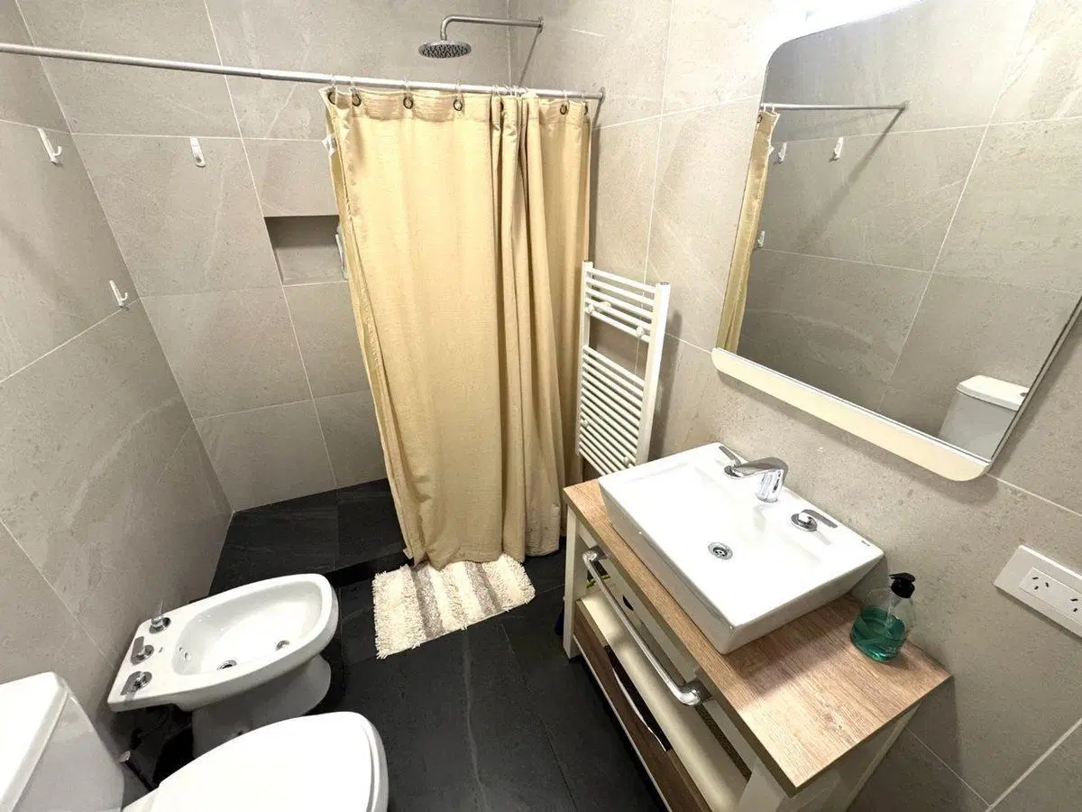 Venta casa 5 amb Olivos con jardín y cochera 4