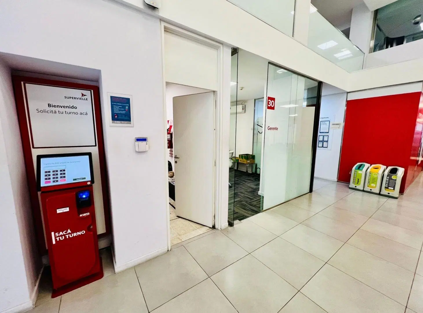Alquiler Local Comercial Retiro sobre Av. Cordoba 4