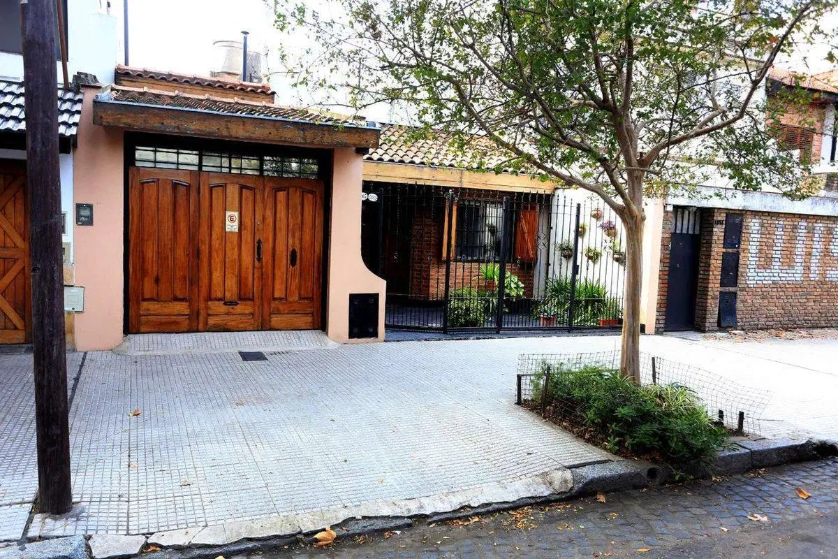 VTA HERMOSA CASA LOTE PROPIO 5 AMB. GARAJE 4