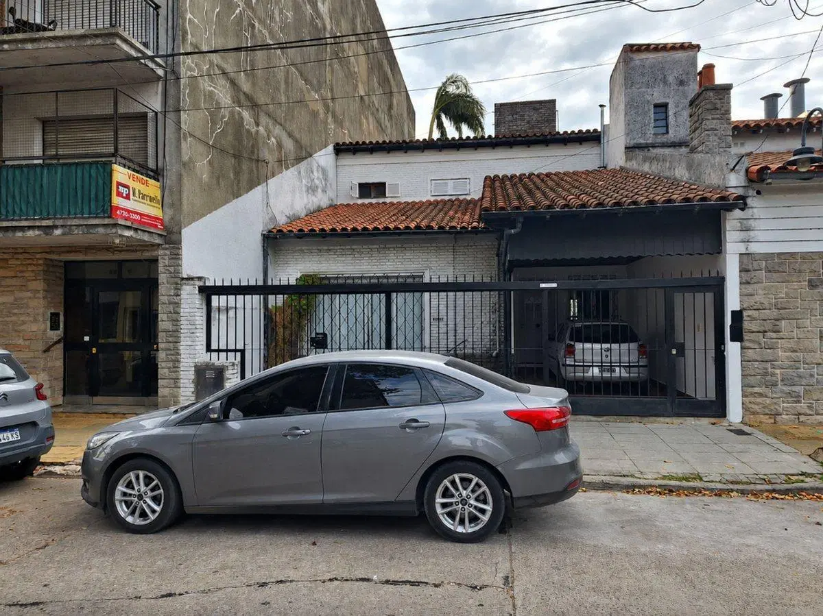 VENTA CASA 6 AMB PILETA QUINCHO FLORIDA OESTE 2