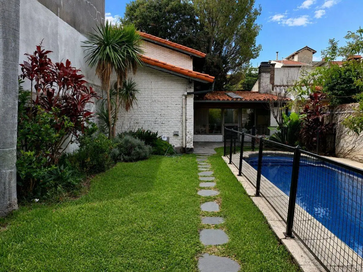 VENTA CASA 6 AMB PILETA QUINCHO FLORIDA OESTE 8