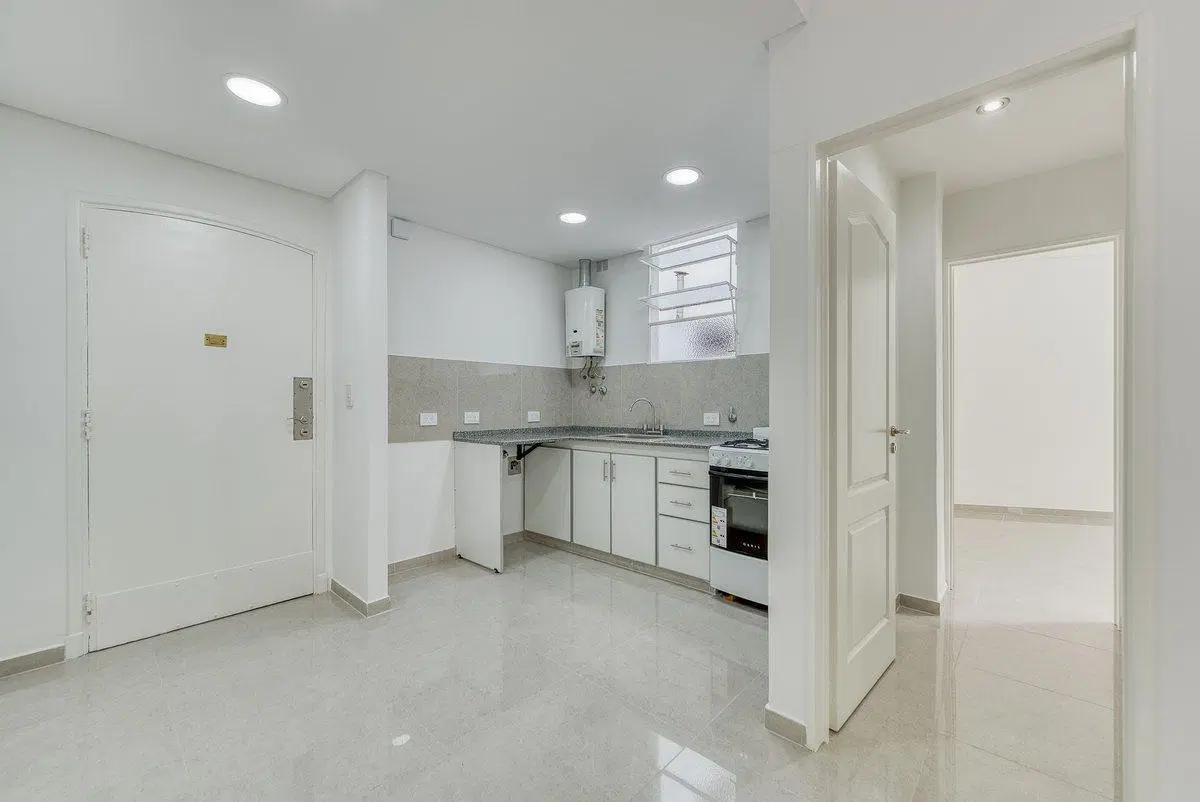 Casa edificio en block 20 u venta Pque Chacabuco 5
