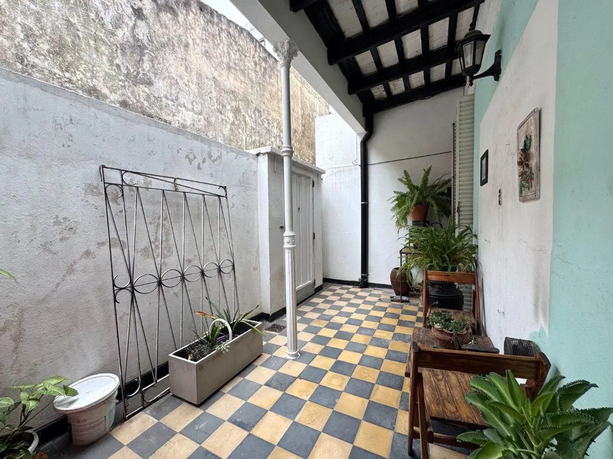 VENTA PH 3 AMBIENTES CON PATIO EN LINIERS 8