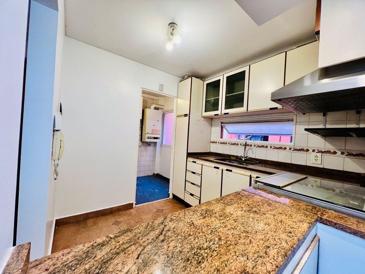 Foto de Venta Depto 2 Amb Balcon Corrido Cochera Belgrano, imagen 5