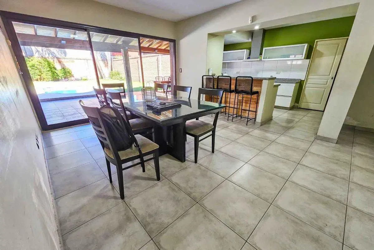 Casa 6 amb Venta El Palomar Pileta Parque PERMUTA 8