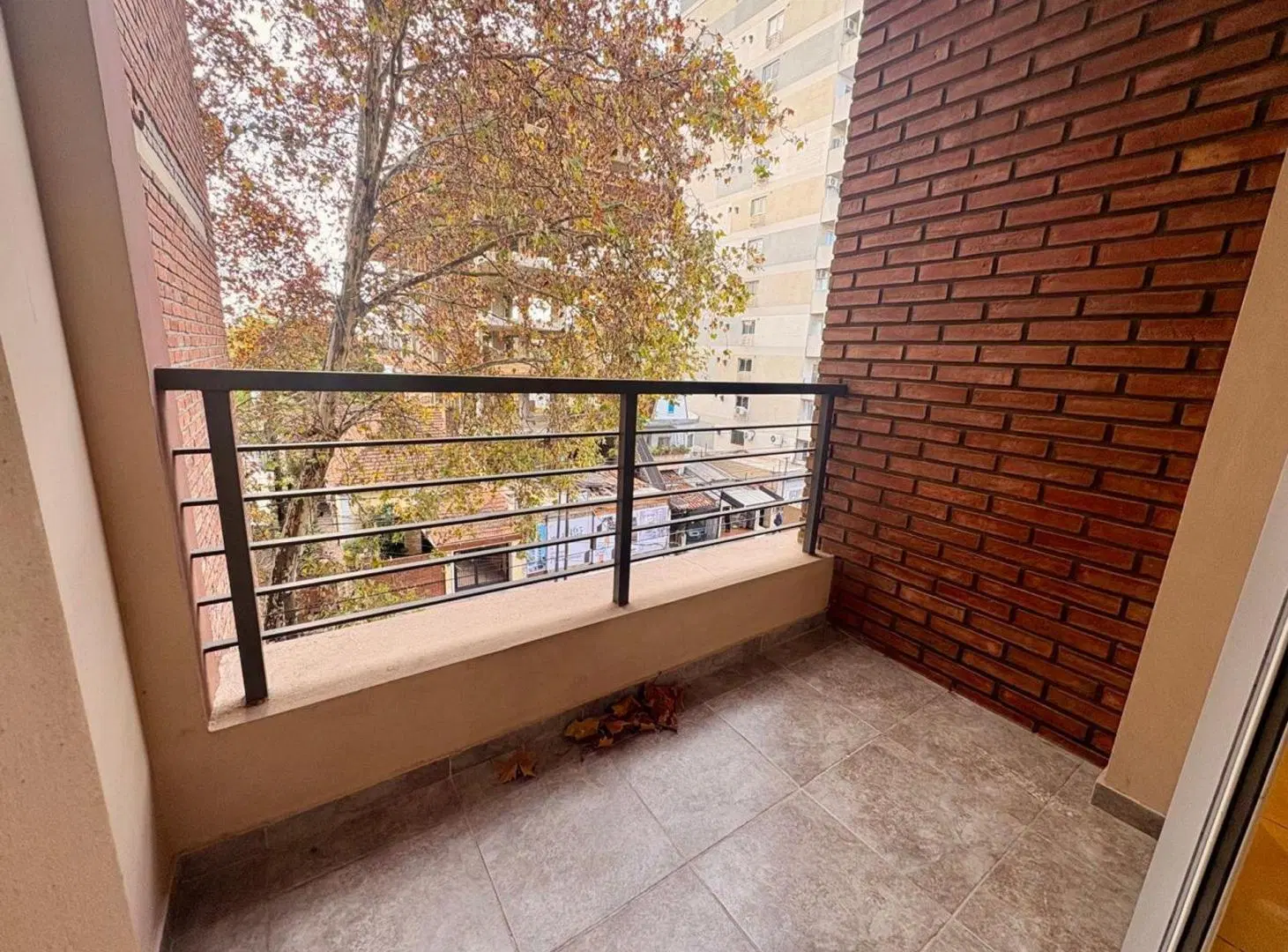 ALQUILER DPTO 2 AMB CON DOBLE BALCON EN CASEROS 2