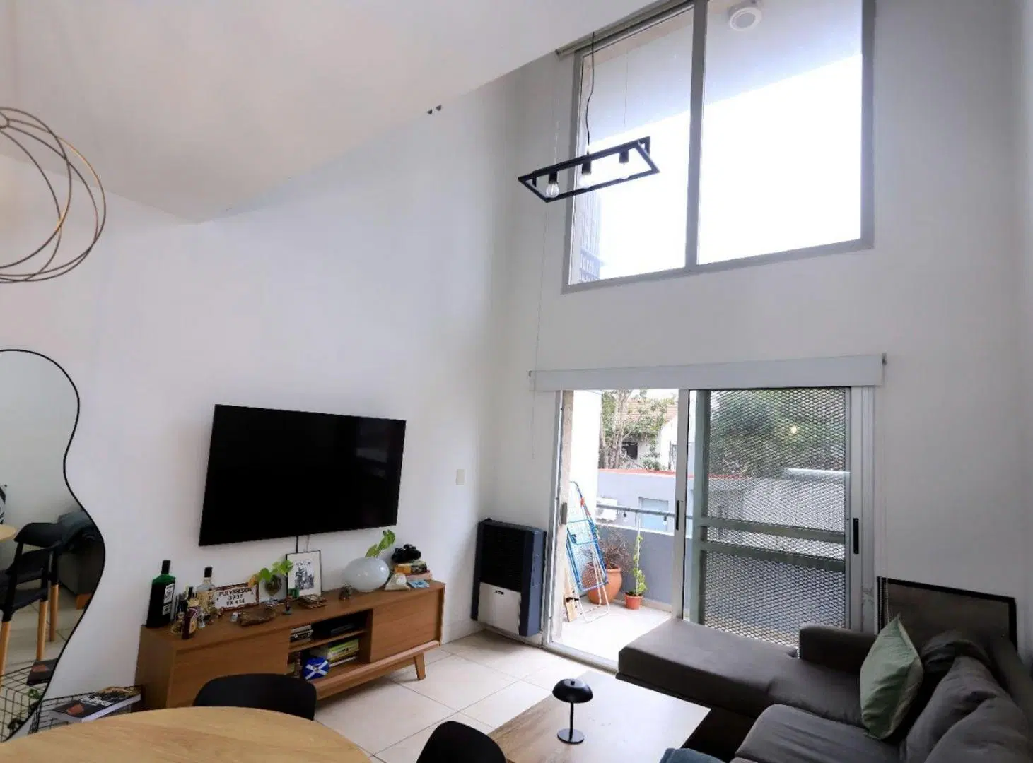 Venta Departamento duplex dos ambientes cochera am 5