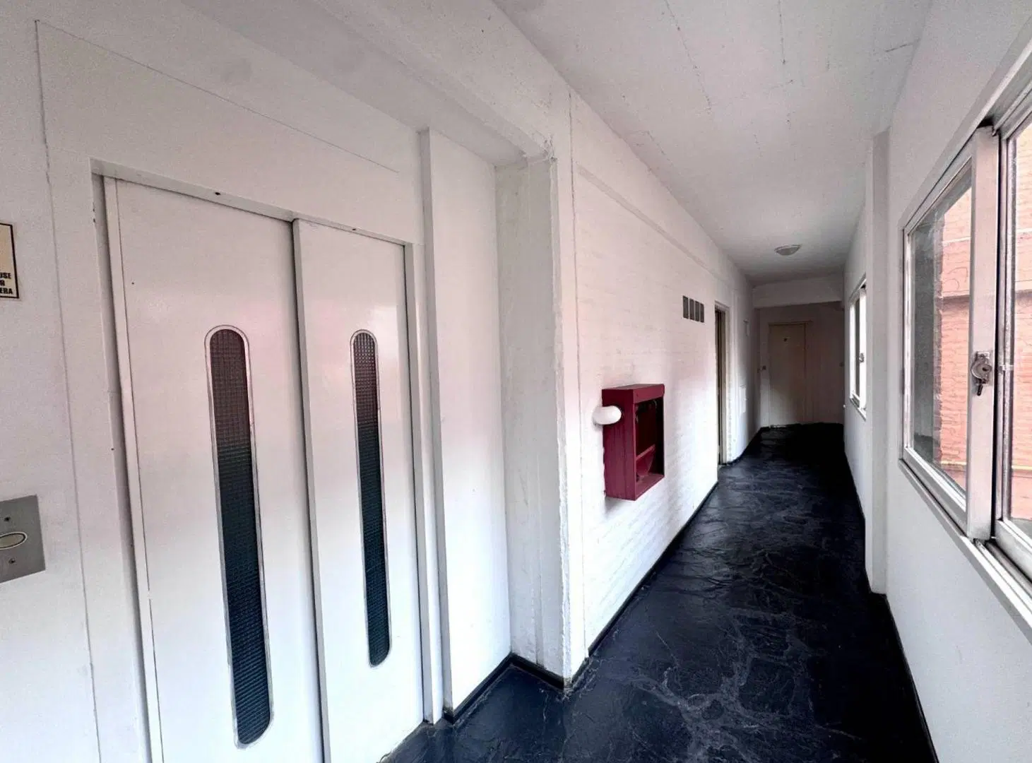 VENTA DEPTO MONOAMBIENTE COCHERA COLEGIALES 8