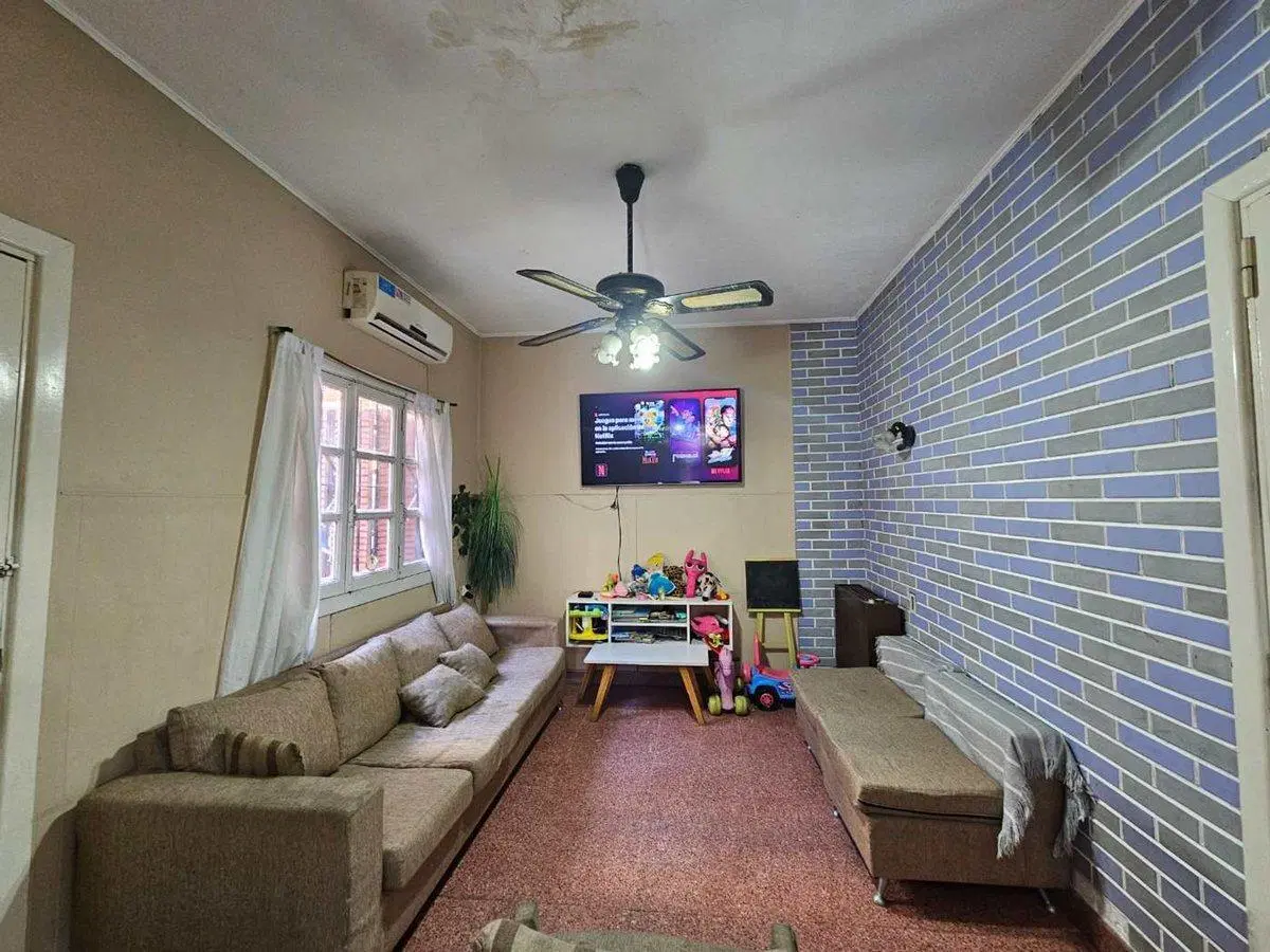 Casa 3 ambientes VENTA Gerly AVELLANEDA c terraza 4