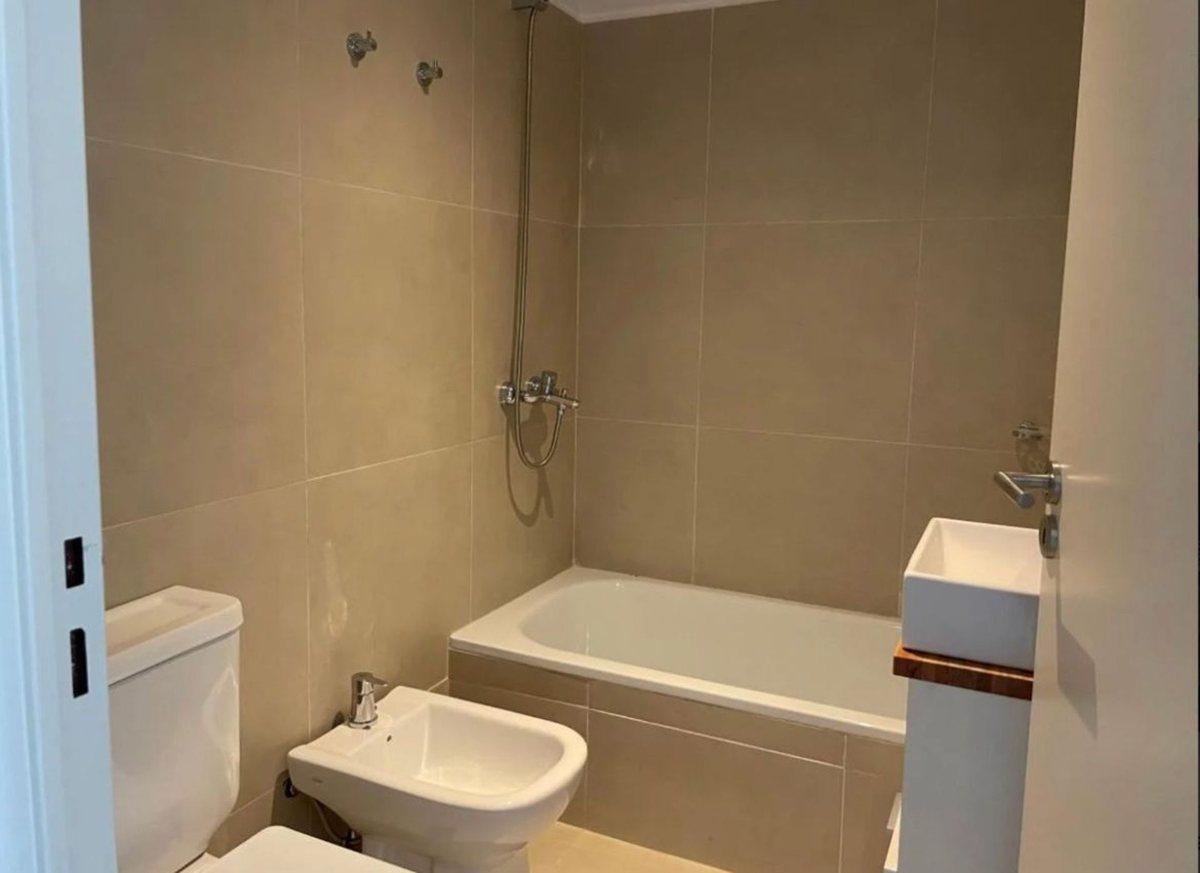 Foto de EN VENTA MONOAMBIENTE CON ESP GUARDACOCHE PATERNAL, imagen 3