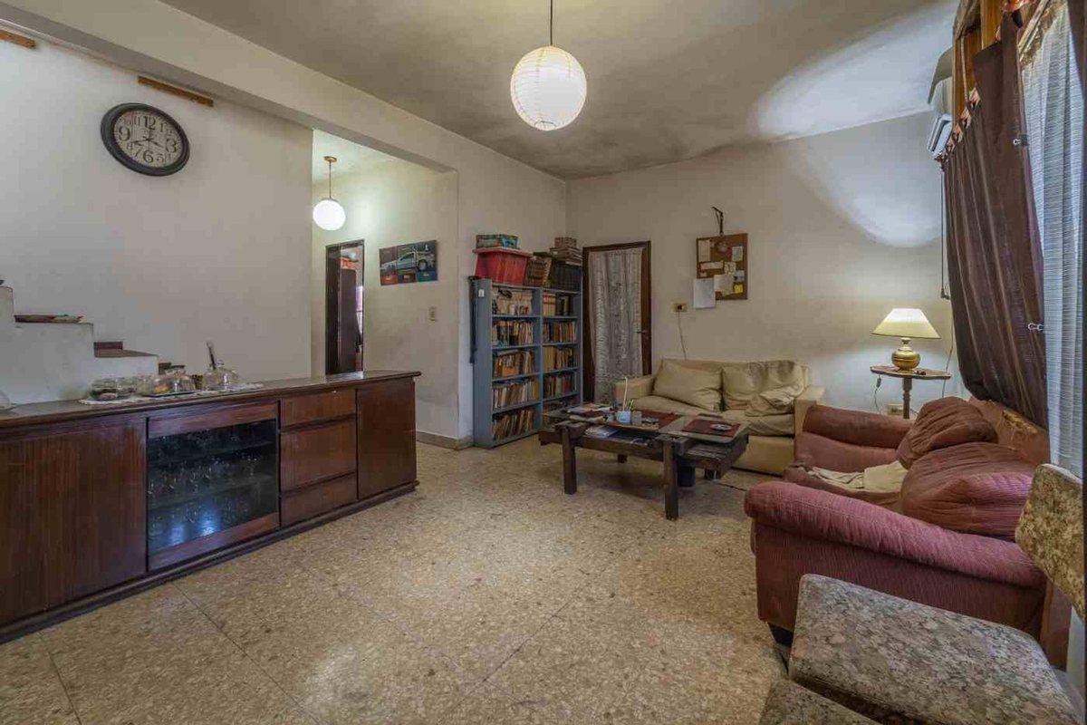 Foto de VENTA CASA 2 AMBIENTES CON COCHERA VILLA DE MAYO, imagen 5