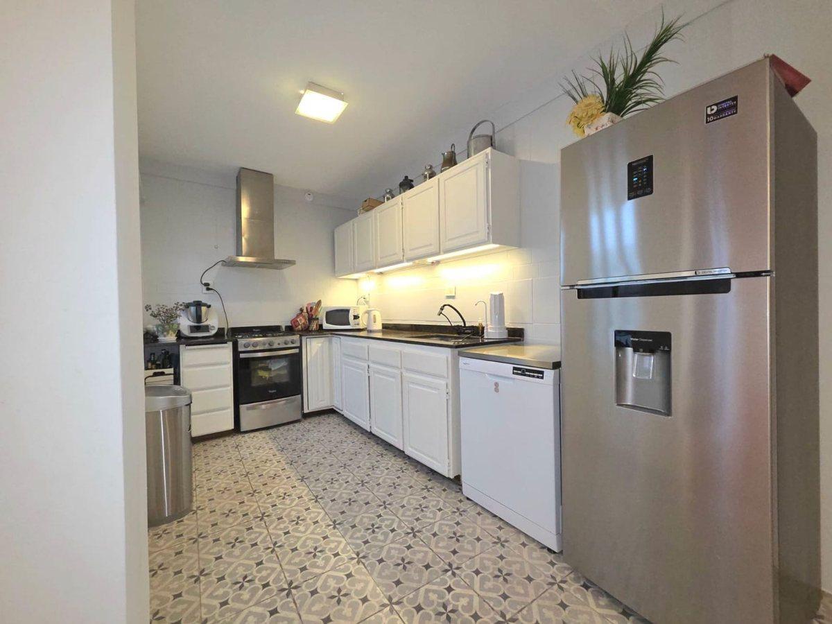Foto de VENTA CASA EN COLEGIALES 6 AMBIENTES COCHERA, imagen 2