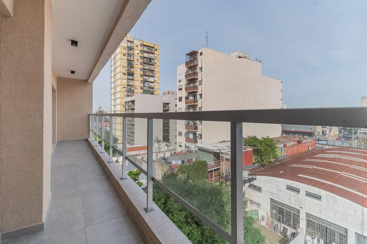 VENTA 3 AMB BALCON Y TERRAZA PROPIA CIUDADELA 5