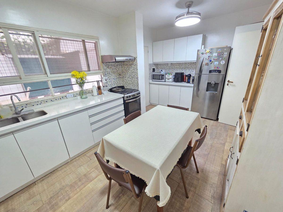 Foto de Venta 4 ambientes Recoleta Patio Cochera Balcón, imagen 5