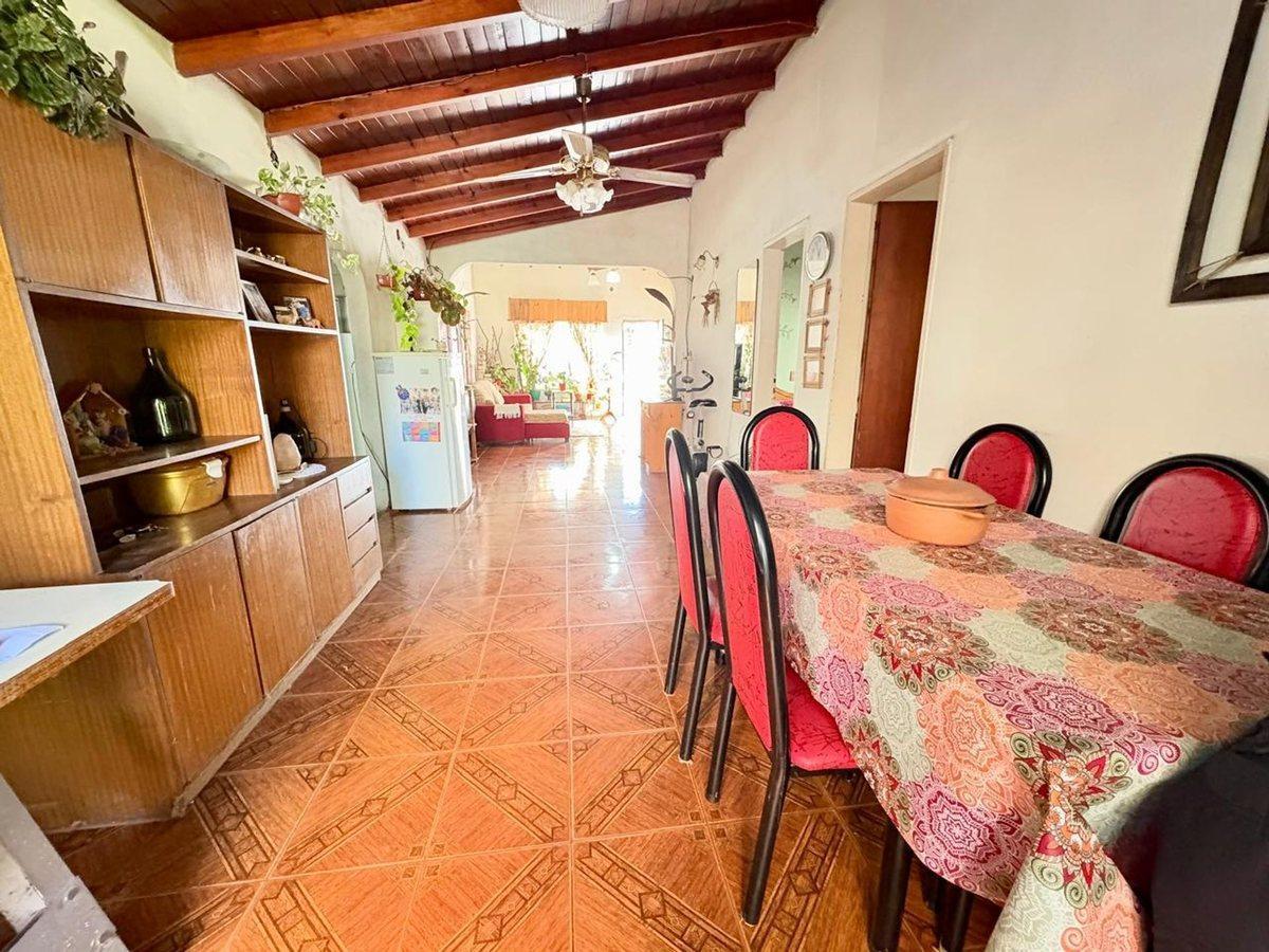 Foto de VENTA CASA 4 AMB CON COCHERA, JARDIN Y PARRILLA, imagen 3