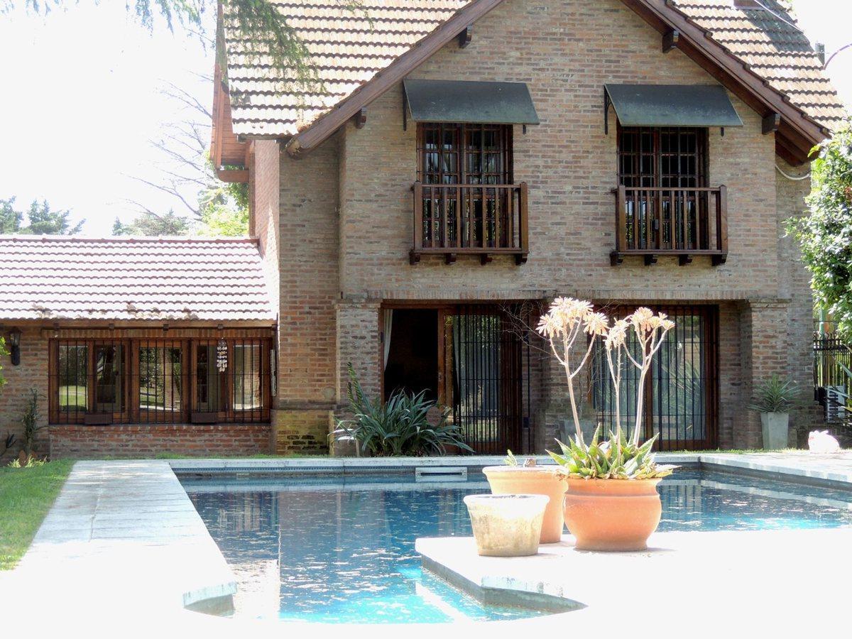 Foto de VENTA CASA EL CORTIJO MALVINAS ARGENTINAS, imagen 1