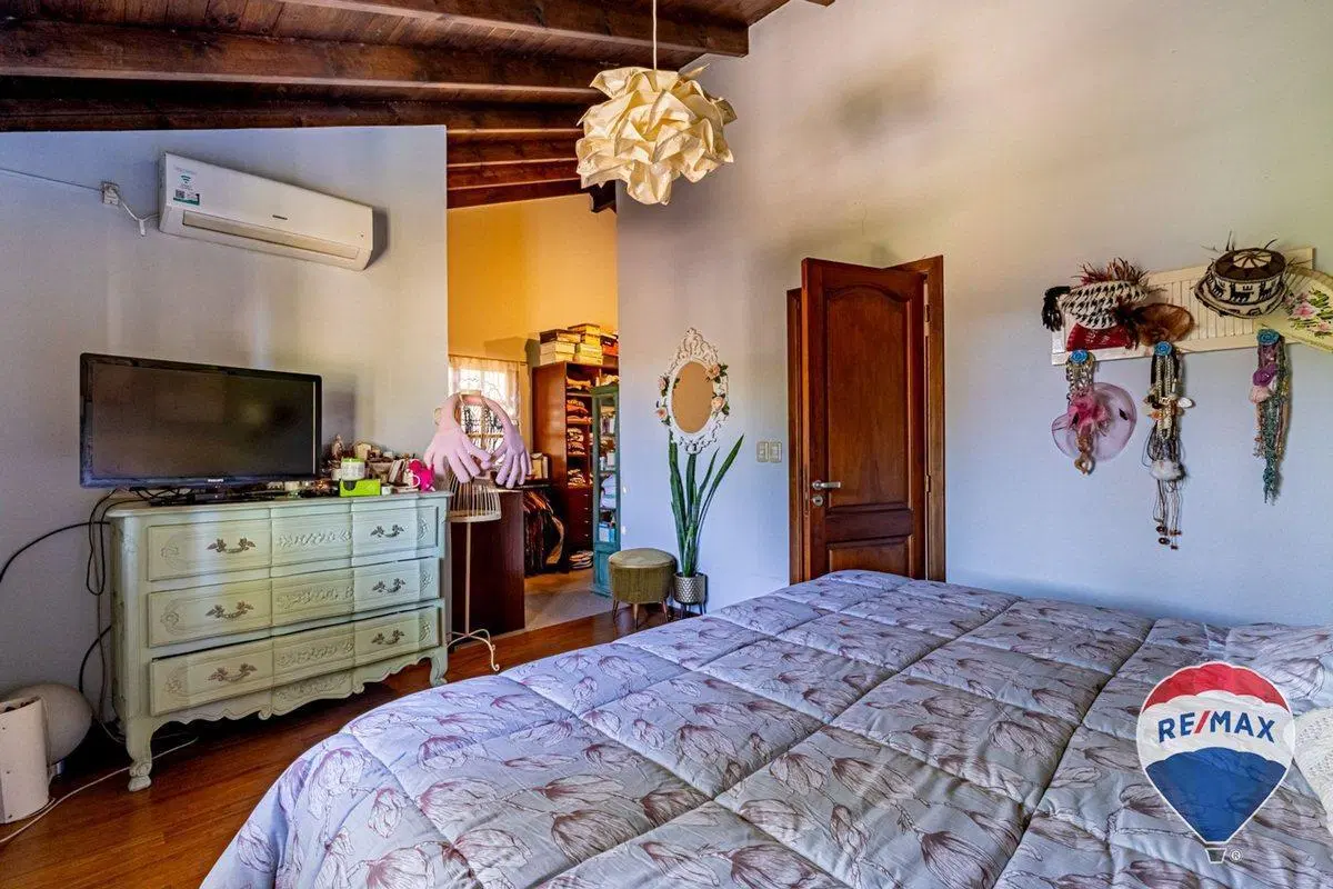 Venta casa 6 amb jardin pileta cochera 3