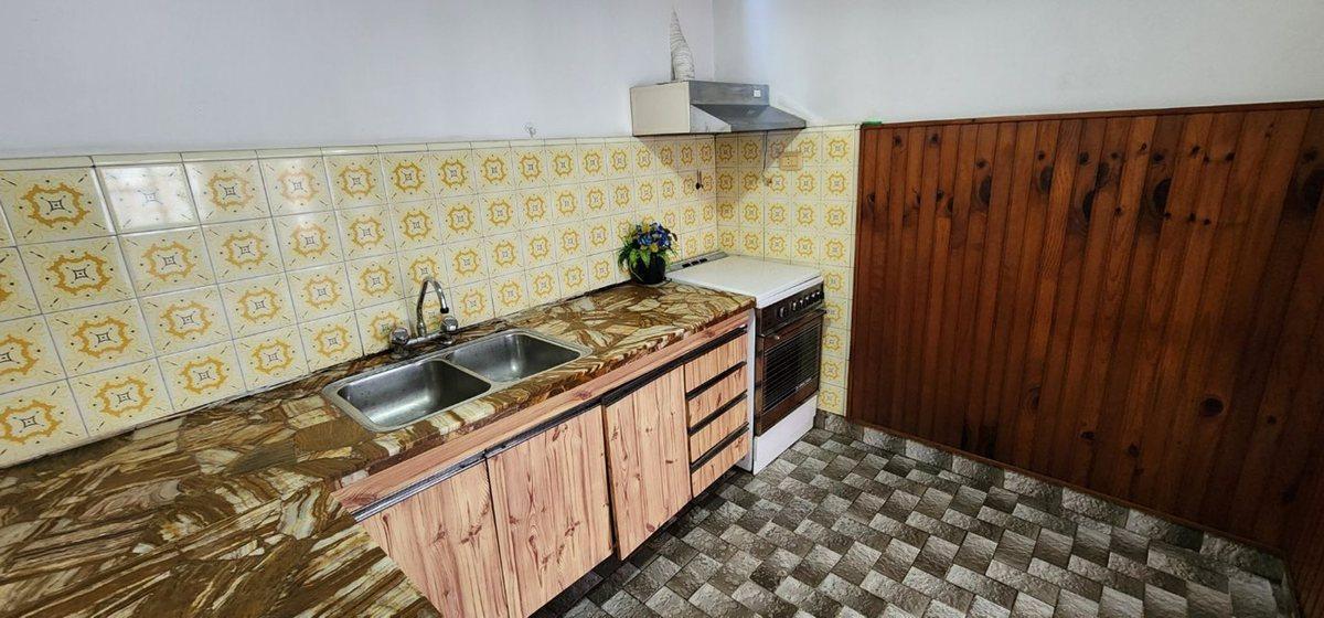 Foto de PH Venta 2 ambientes Caseros patio sin expensas, imagen 3
