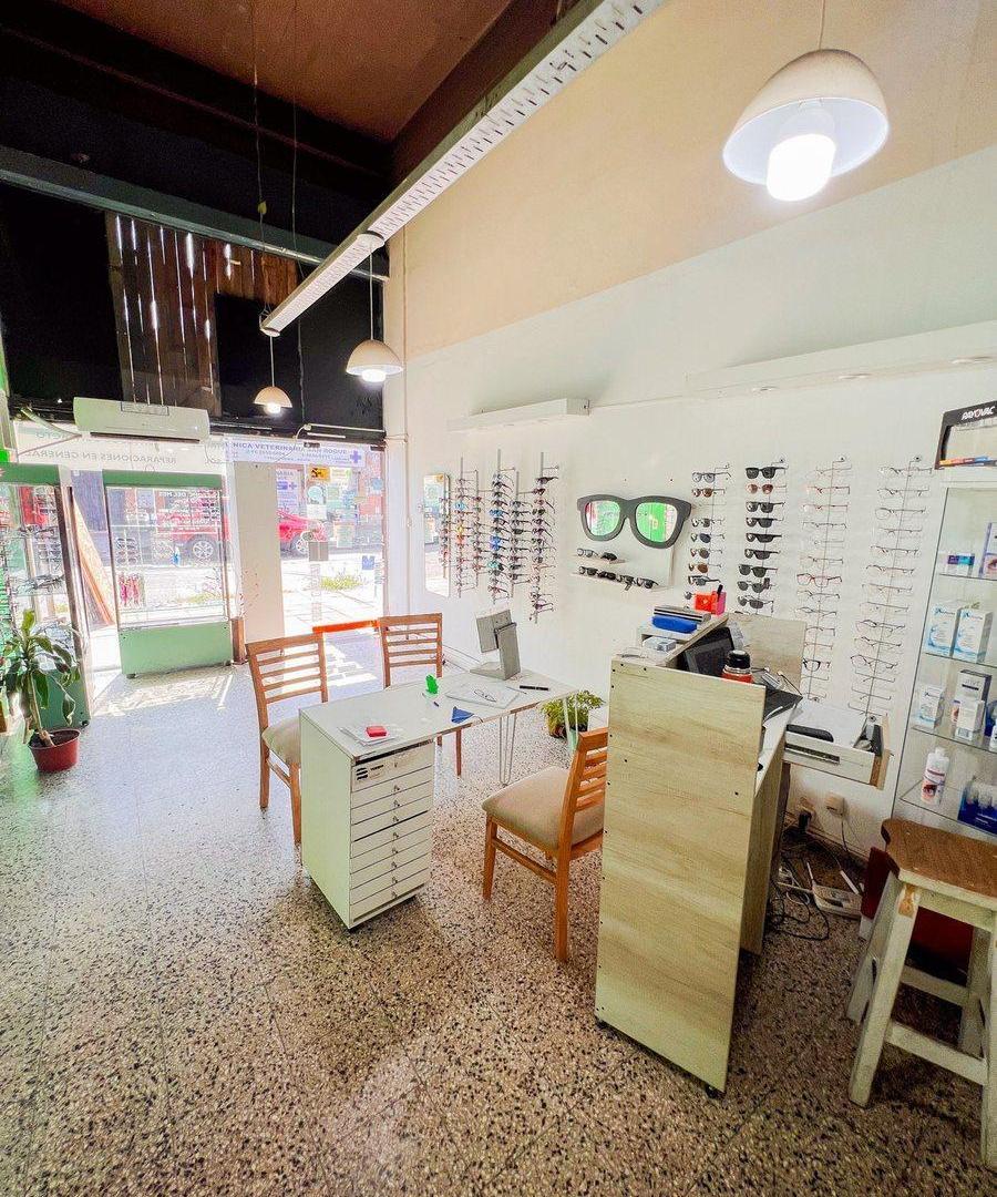 Foto de VENTA LOCAL COMERCIAL EN TRES DE FEBRERO, imagen 2