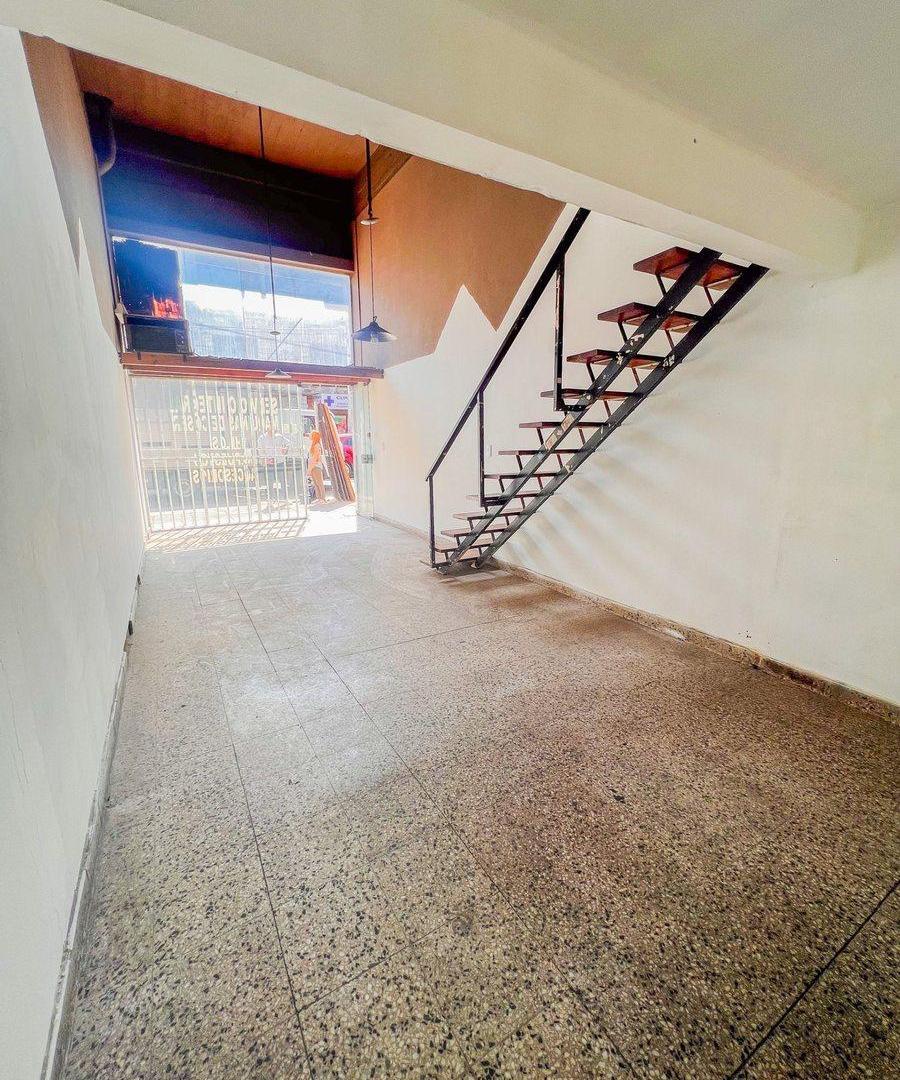 Foto de VENTA LOCAL COMERCIAL EN TRES DE FEBRERO, imagen 3