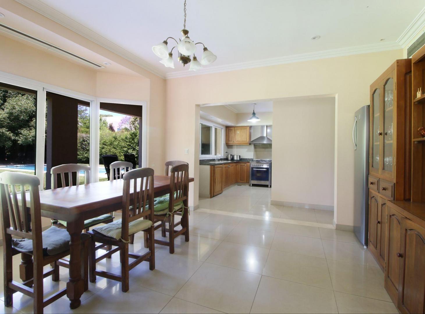 Foto de Casa en venta 5 ambientes en Fincas de Iraola 1, imagen 2